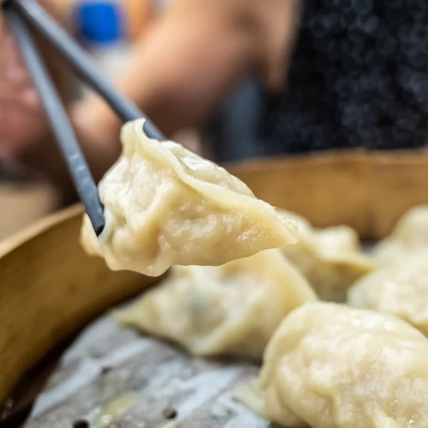 Taiwanesische berühmte Snacks mit gedämpften Knödeln — Stockfoto