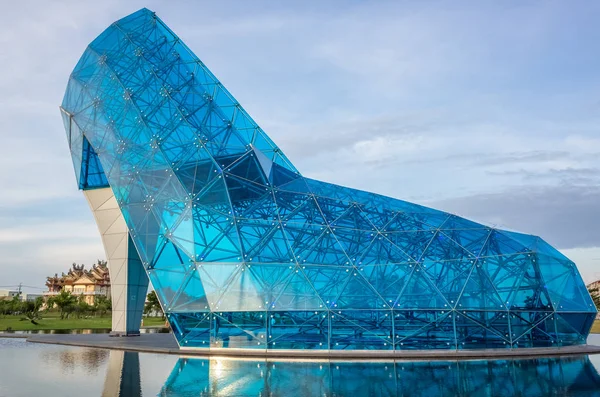 Igreja sapato cinderela de vidro gigante — Fotografia de Stock