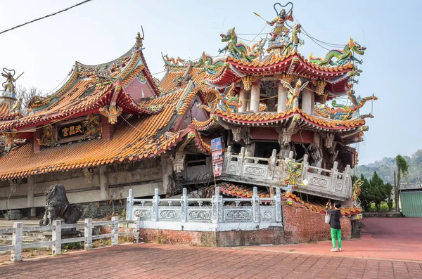 Ruínas de terremoto de templo de Wuchanggong — Fotografia de Stock