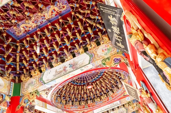 Интерьер здания знаменитой достопримечательности храма Вэньу — стоковое фото