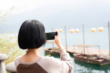 Asyalı kadın almak bir resim