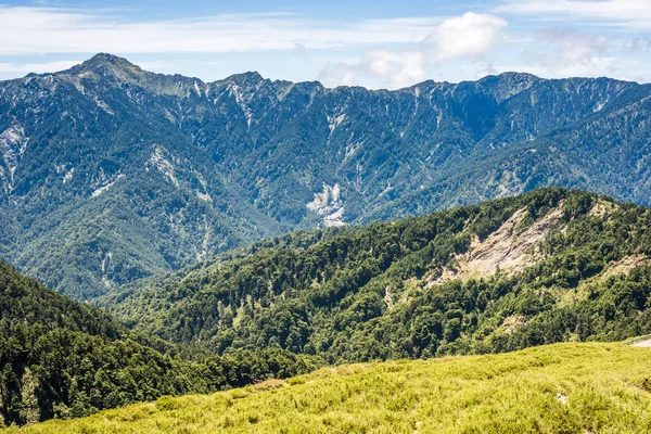 Mt. Cilai kuzey zirvesi manzara — Stok fotoğraf