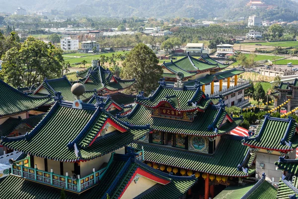 Färgglada palats tak i Baohu DiMu Temple — Stockfoto