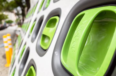 Gogoro pil paketleri için şarj istasyonu