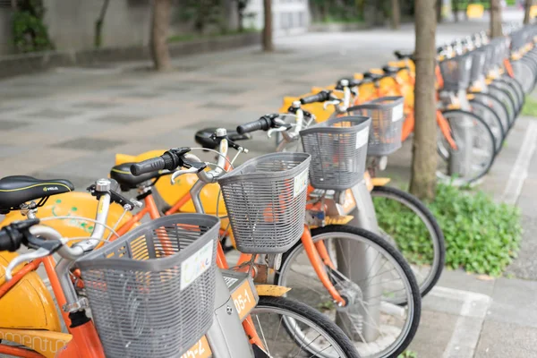 bir bisiklet paylaşım sistemi hizmet UBike denilen Bisiklet satırı