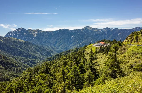 Kunyang rest station vid Mt. Hehuan — Stockfoto