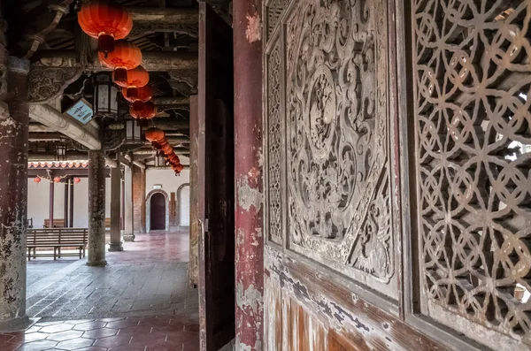 Ünlü eski eski Lung-shan tapınağı — Stok fotoğraf