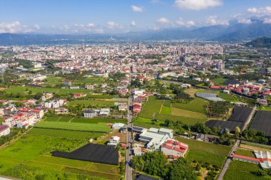 Puli kasabasının havadan görünümü