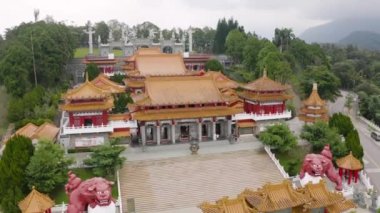ünlü cazibe Wenwu tapınağının drone görünümü