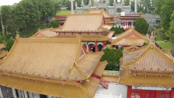 Vista del dron de la famosa atracción templo de Wenwu — Vídeos de Stock