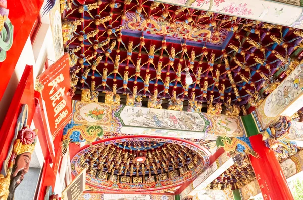 Building interior of famous landmark of Wenwu temple — Stock Photo, Image