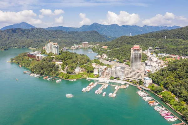 Luchtfoto van de Shuishe Pier in het Sun Moon Lake — Stockfoto