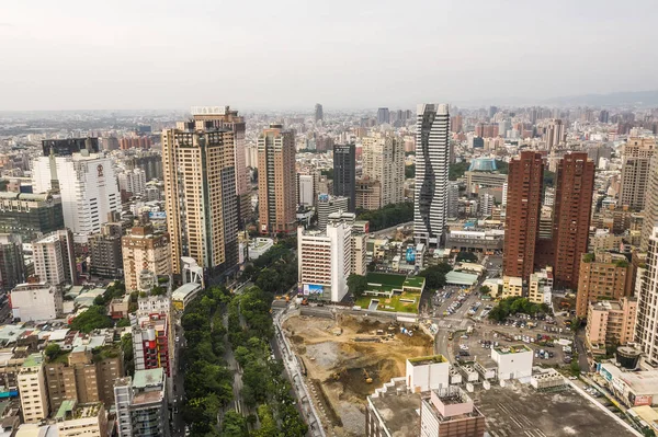 Cityung z Taichungského města s mrakodrapy — Stock fotografie