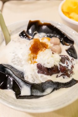 renkli tatlı ile soğuk tıraş buz