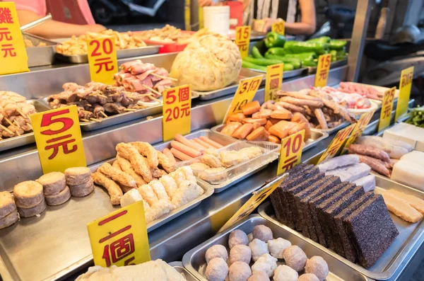 Pollo frito taiwanés en un plato —  Fotos de Stock