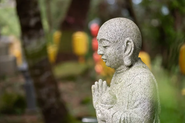 Steinstatue der Erde speichern bodhisattva (kṣitigarbha bodhisattv — Stockfoto