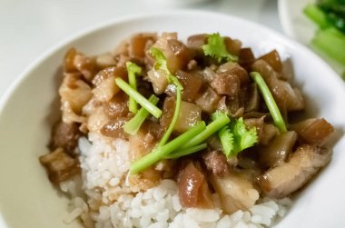 Çin domuz pirinç kızarmış