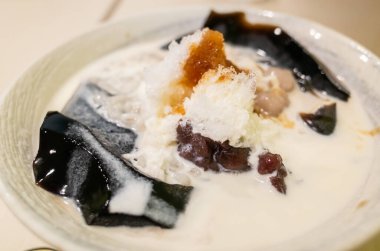 renkli tatlı ile soğuk tıraş buz