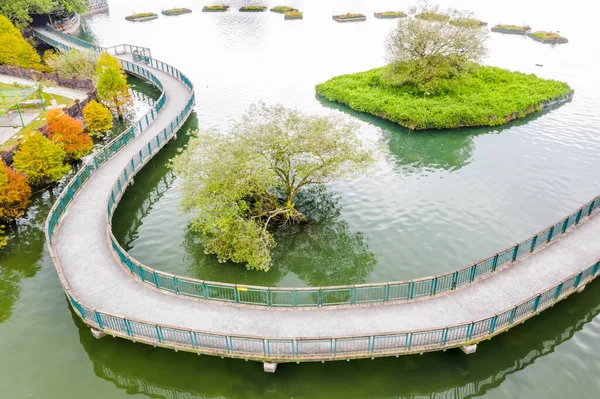 空中から見た水の上を — ストック写真