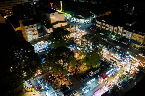 Vista aérea do mercado noturno de Shuren na cidade de Puli — Fotografia de Stock