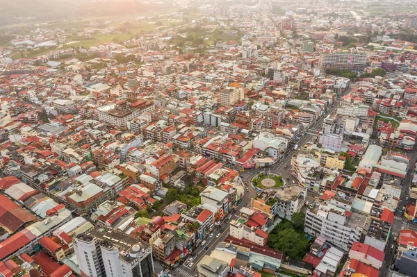 Pôr do sol paisagem vista aérea da cidade de Puli — Fotografia de Stock
