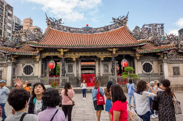 Atração famosa de templo de Lungshan — Fotografia de Stock