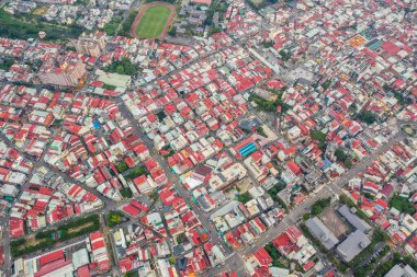 Nantou, Tayvan - 25 Eylül 2019: Günbatımı Puli kasabası manzaralı binalar, Nantou, Tayvan