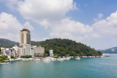 Nantou, Tayvan - 5 Ekim 2019: Sun Moon Gölü, Tayvan, Asya 'daki Shuishe İskelesi manzarası