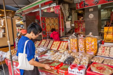 Lukang, Tayvan - 18 Ekim 2019: Changhua, Tayvan 'da geleneksel abur cubur dükkanı