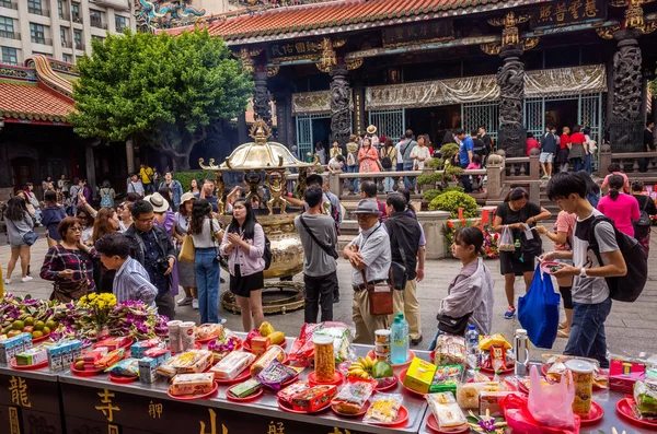 Тайбэй Тайвань Октября 2019 Года Знаменитая Достопримечательность Храма Луншань Тайбэе — стоковое фото