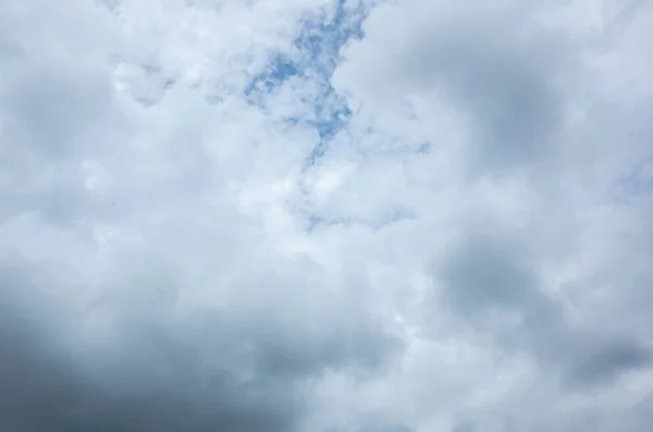 Céu Nublado Com Nuvens Pesadas Mau Tempo — Fotografia de Stock