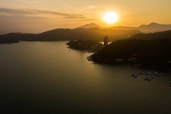 Silueta Del Atardecer Del Paisaje Sun Moon Lake Nantou Taiwán —  Fotos de Stock