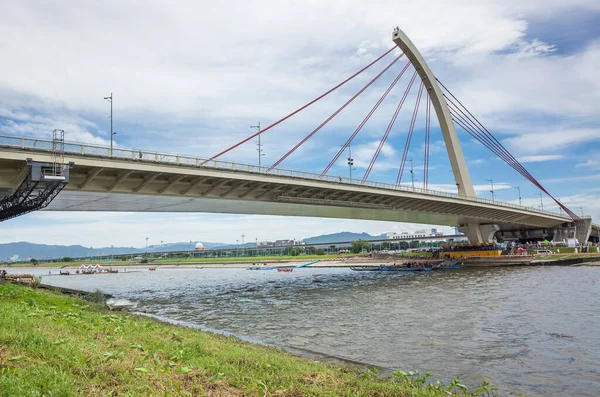 Taipeh Taiwan Juni 2019 Stadtbild Mit Brücke Mit Fluss Unter — Stockfoto