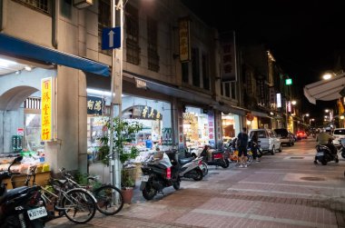 Taipei, Tayvan - 16 Ağustos 2019: Eski geleneksel Dihua Caddesi, Taipei, Tayvan, Asya