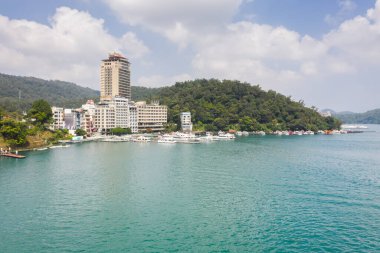 Nantou, Tayvan - 5 Ekim 2019: Sun Moon Gölü, Tayvan, Asya 'daki Shuishe İskelesi manzarası