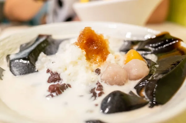 Kaltrasiertes Eis Mit Buntem Dessert Berühmte Taiwanesische Snacks — Stockfoto
