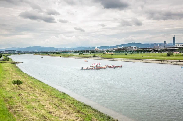 Taipei Taiwan Juin 2019 Course Bateaux Compétitive Festival Traditionnel Dragon — Photo