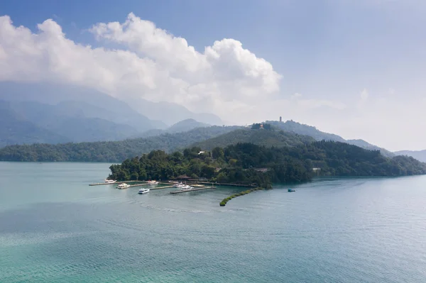 台湾玉池 2019年10月5日 台湾南头新月湖宣广寺码头的航景 — 图库照片