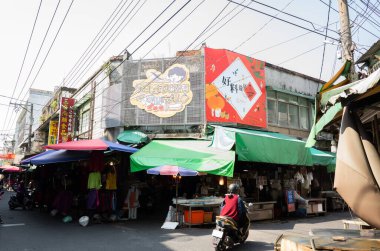 Chiayi, Tayvan - 3 Şubat 2020: Chiayi Doğu pazarı Chiayi şehri, Tayvan, Asya