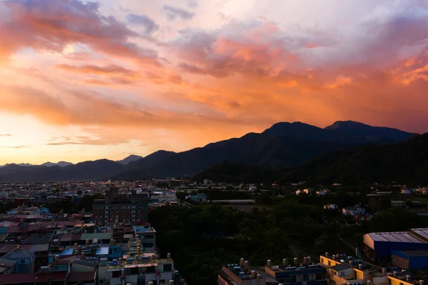 Puli Taiwan Juli 2020 Stadtbild Der Stadt Puli Bei Sonnenuntergang — Stockfoto