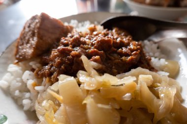 Tayvan usulü Çin usulü pilav.