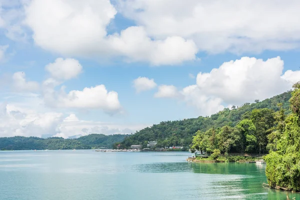 Пейзаж Озера Сан Мун Лодками Наньтоу Тайвань — стоковое фото