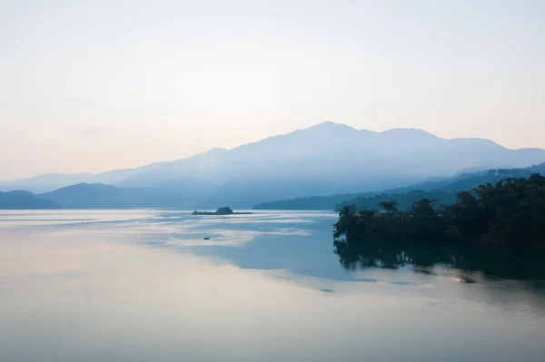 Ανατολή Του Διάσημου Τοπίου Sun Moon Lake Στο Ναντού Ταϊβάν — Φωτογραφία Αρχείου