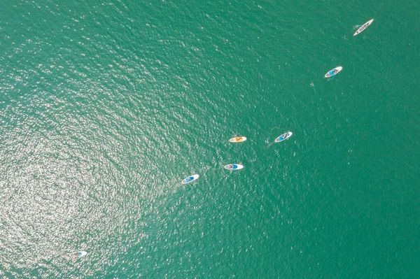 台湾湯地 2019年10月5日 アジア 台湾南投の太陽の月の湖でカヌーの人々の航空ビュー — ストック写真