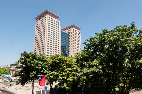 Banqiao Taiwan Oct 4Th 2020 Modern Towers Banqiao Train Station — Stock Photo, Image