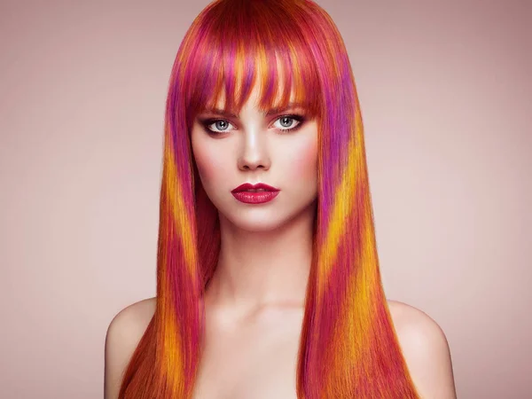 Beauty Fashion Model Girl Con Colorati Capelli Tinti Ragazza Con — Foto Stock