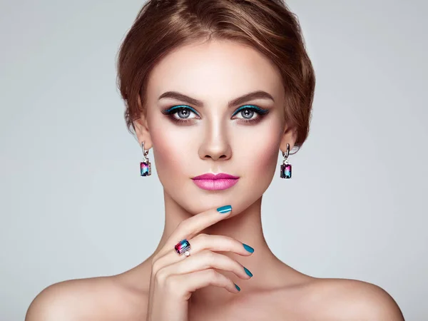 Portrait Beautiful Woman Jewelry Model Girl Blue Manicure Nails Elegant — Stock Photo, Image