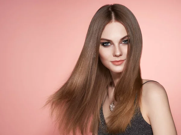 Brown Haired Girl Long Healthy Shiny Smooth Hair Care Beauty — Stock Photo, Image