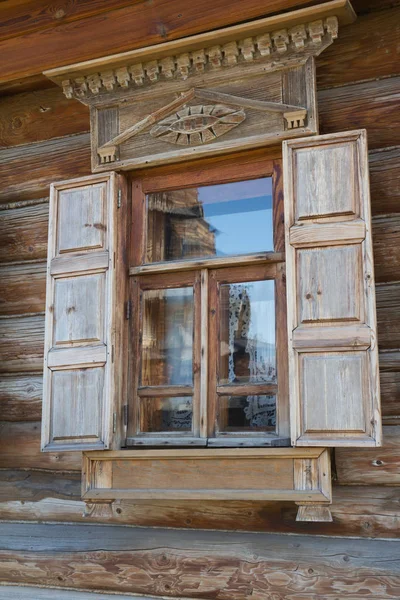 Typische Venster Houten Muur Van Huis Van Negentiende Eeuw Rusland — Stockfoto