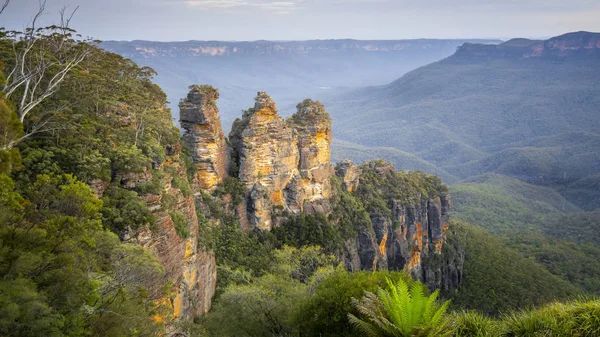 Widok Trzech Sióstr Blue Mountains Australii Ciągu Dnia — Zdjęcie stockowe